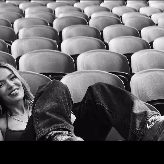 Still, de KAROL G, Bruno Mars